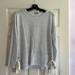 Cute and comfortable Lisa Todd NWOT striped top.